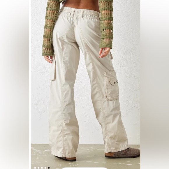 BDG Urban Outfitters Y2K Cream Cargo Pants - Picture 7 of 13